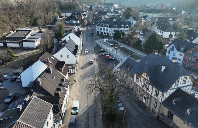 Luftbild der Kölner Straße in Richtung Werther Tor.