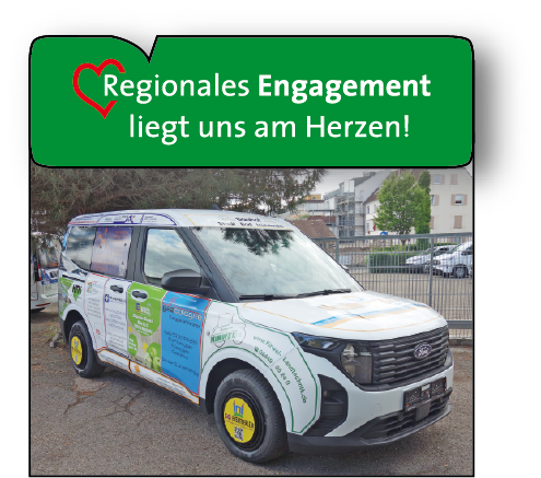 Das Bild zeigt das neue Fuhrparkauto des Bauhofes mit Aufklebern der Sponsoren